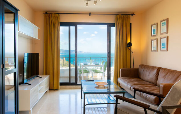 Lateral View - Photo 6